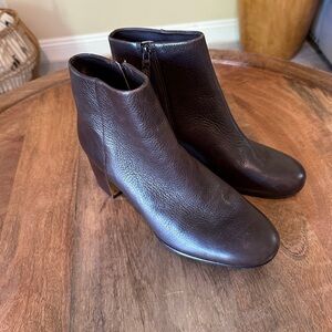 NWOB Tory Burch Cleveland Leather Ankle Bootie